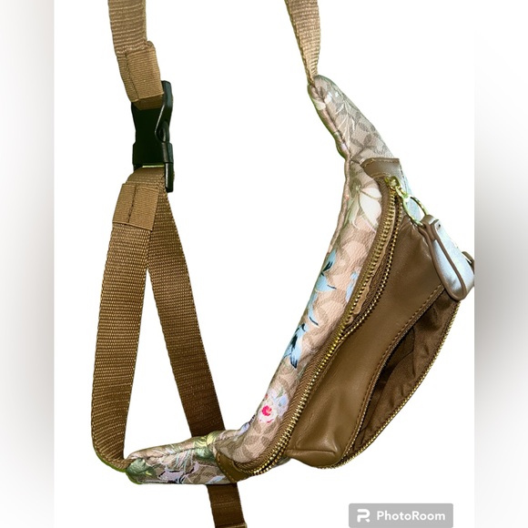 Flower Fanny Pack-Adjustable - Picture 7 of 7